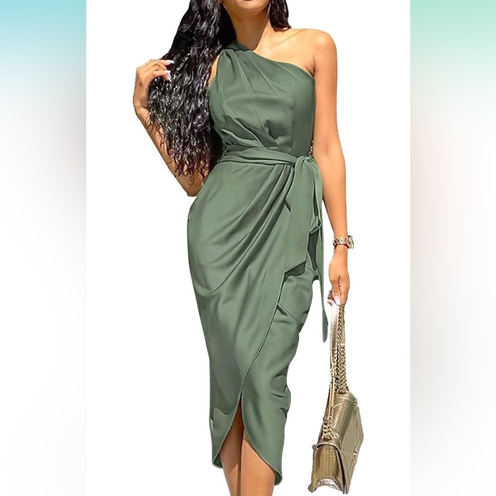 Beautiful dress with a beautiful cut